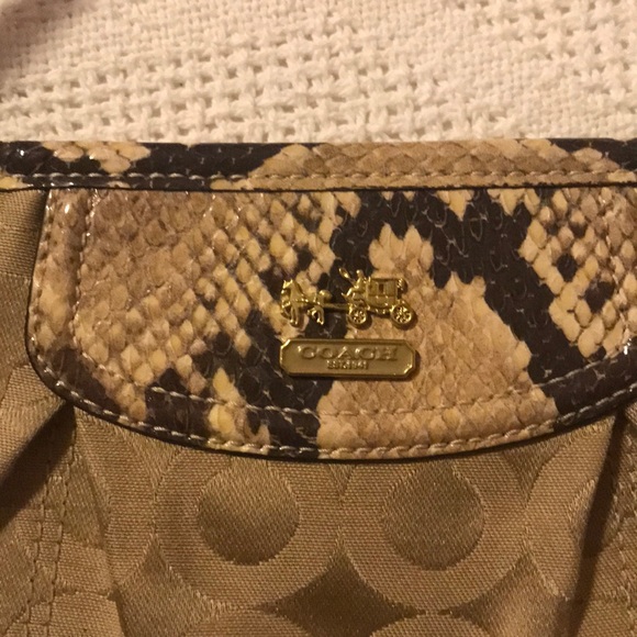 Coach Wristlet - Picture 2 of 5